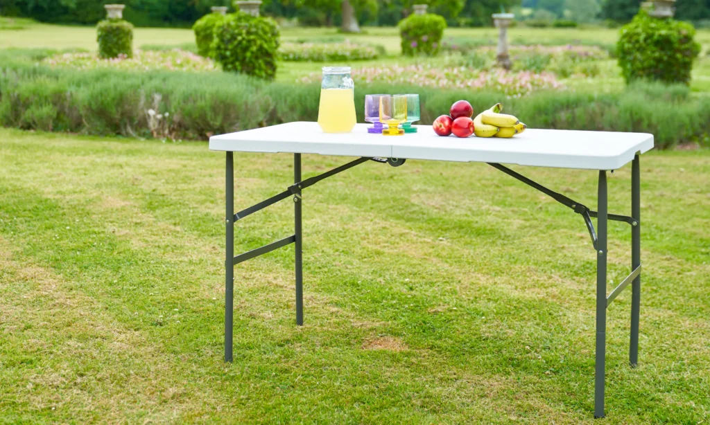 Folding Tables